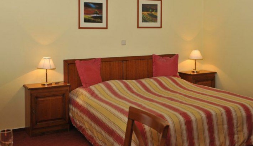 Hotel Podhrad Hluboká nad Vltavou - Knížecí dvoulůžkový pokoj ve vedlejší budově